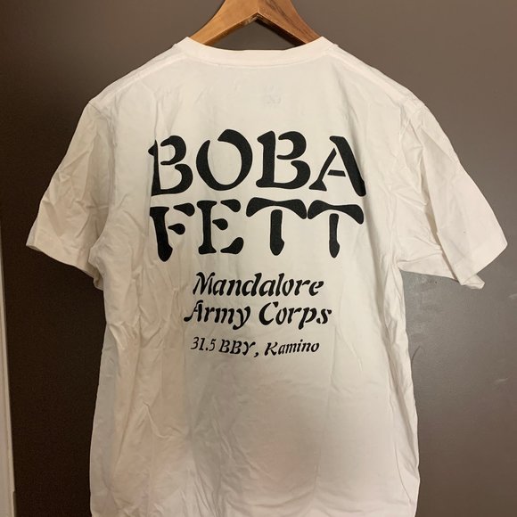 Uniqlo Men's Limited Edition UT Star Wars Boba Fett T-Shirt - Large - Picture 2 of 2